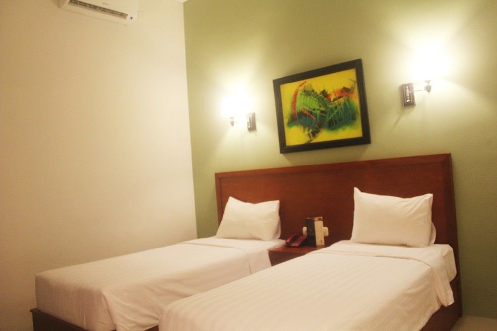 Prima Sr Hotel & Convention Yogyakarta Sleman  Bagian luar foto