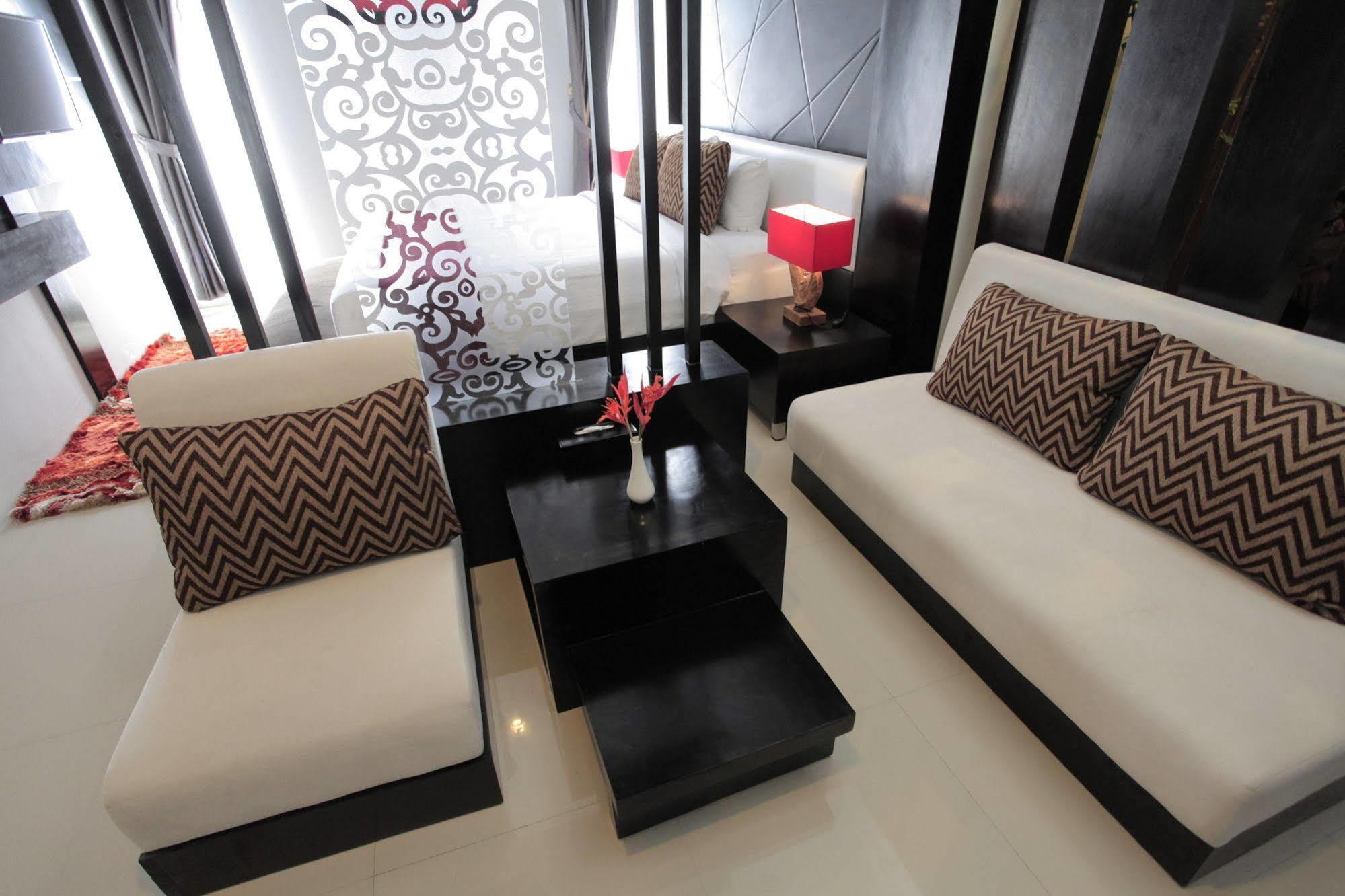 Prima Sr Hotel & Convention Yogyakarta Sleman  Bagian luar foto
