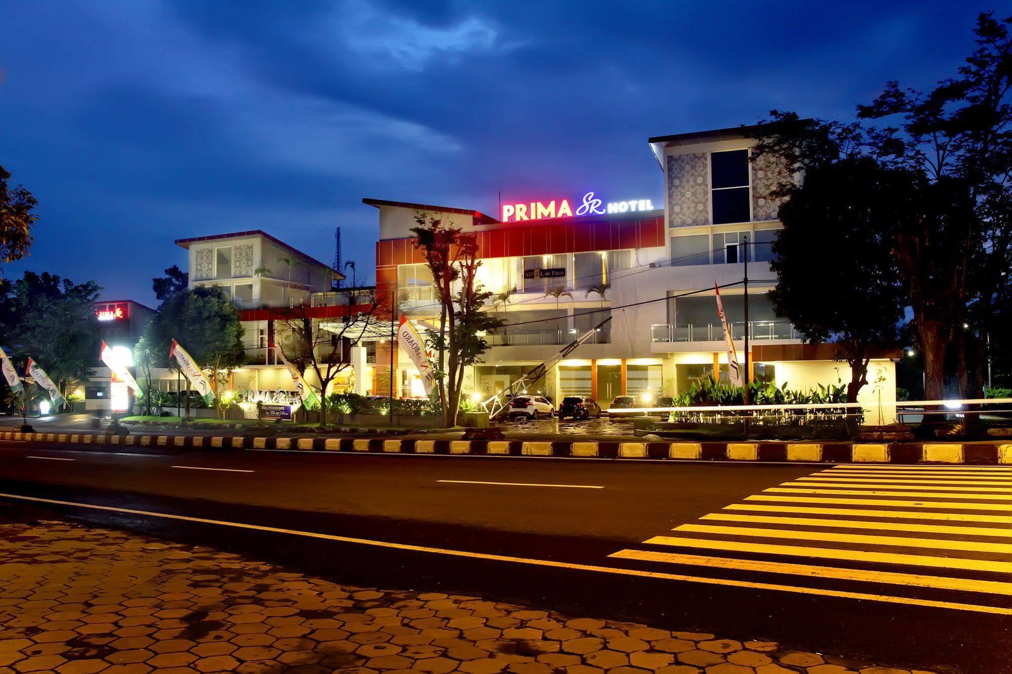 Prima Sr Hotel & Convention Yogyakarta Sleman  Bagian luar foto