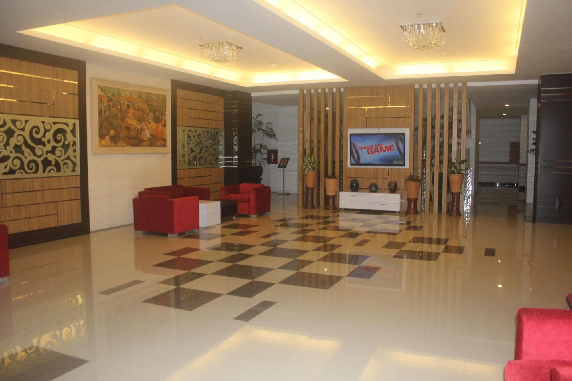 Prima Sr Hotel & Convention Yogyakarta Sleman  Bagian luar foto
